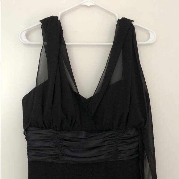 Little black dress - Picture 2 of 3